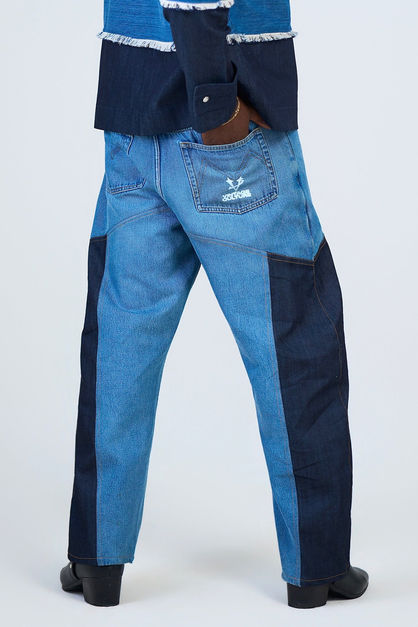Contrast Barrel Jeans